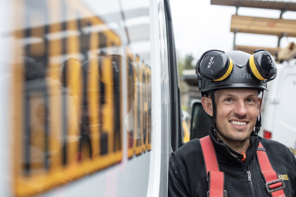 Dachdeckermeister bei Rixen Dach – Weiterbildung und fachliche Qualifikation im Handwerk.